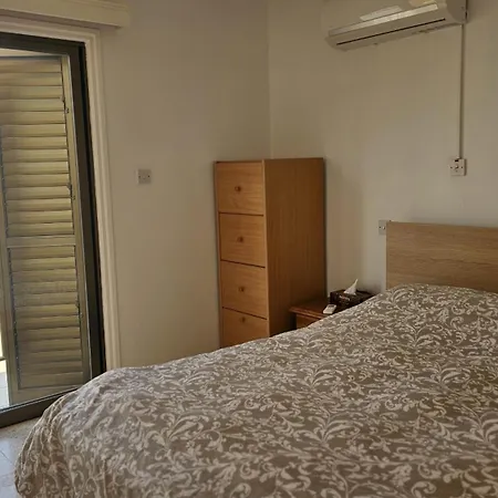 Retro Retreat Apartment
