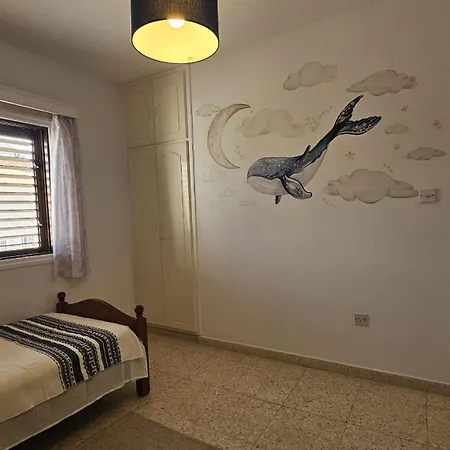 Retro Retreat Apartment Protaras